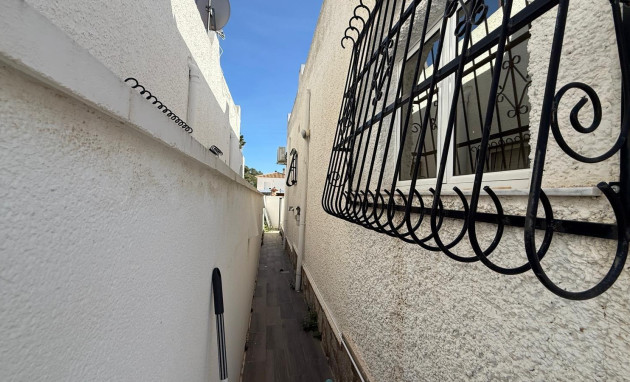 Herverkoop - Villa - Orihuela Costa - Las Filipinas