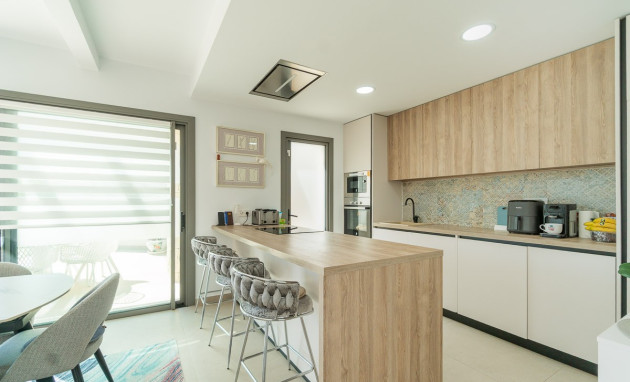 Herverkoop - Detached Villa - Orihuela Costa - Villamartin Golf