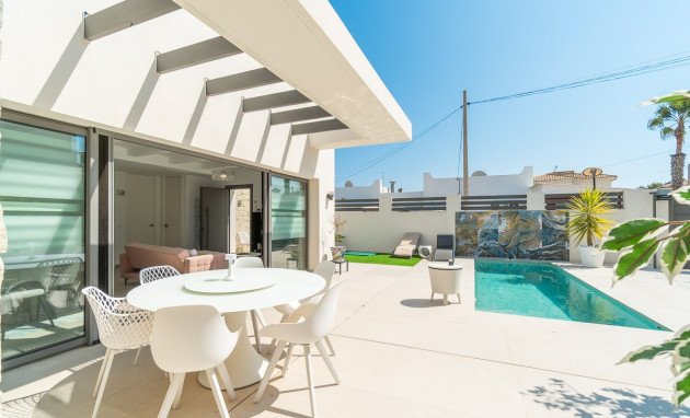 Herverkoop - Detached Villa - Orihuela Costa - Villamartin Golf