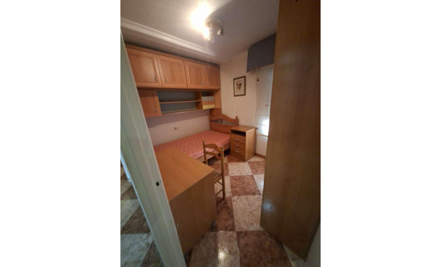 Herverkoop - Apartment - Torrevieja - Estacion de autobuses