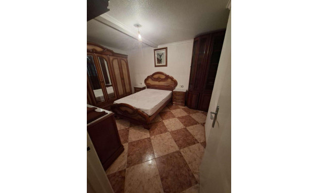 Herverkoop - Apartment - Torrevieja - Estacion de autobuses