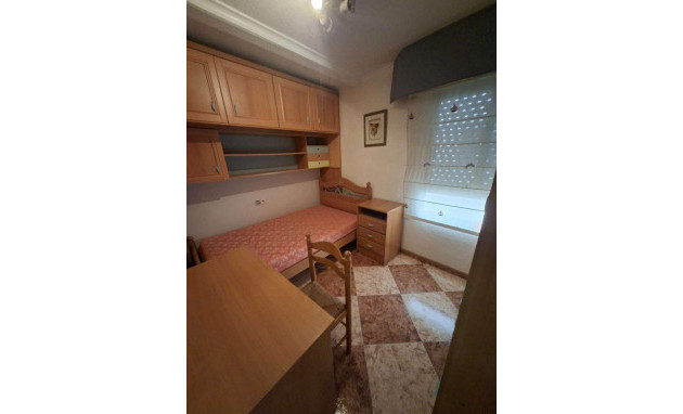 Herverkoop - Apartment - Torrevieja - Estacion de autobuses