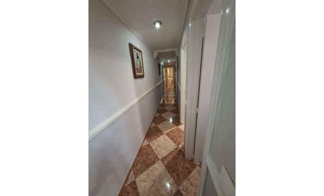 Herverkoop - Apartment - Torrevieja - Estacion de autobuses
