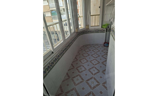 Herverkoop - Apartment - Torrevieja - Estacion de autobuses