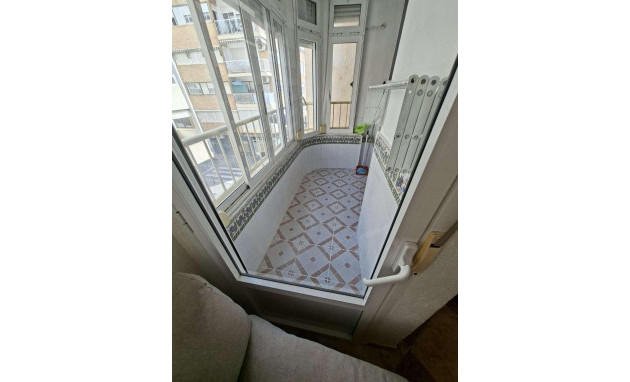 Herverkoop - Apartment - Torrevieja - Estacion de autobuses