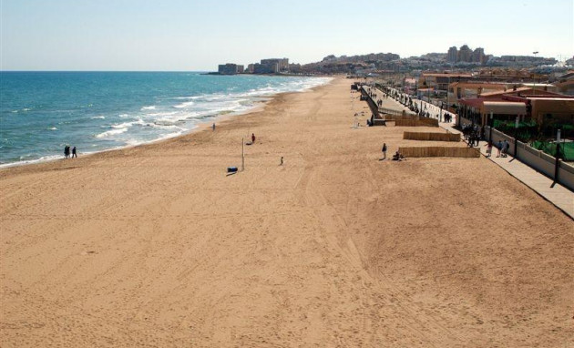 Herverkoop - Terraced house - Torrevieja - Los Europeos