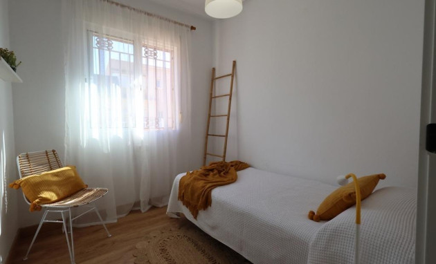 Herverkoop - duplex - Orihuela Costa - La Zenia