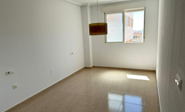 Herverkoop - Apartment - Torrevieja - Centro