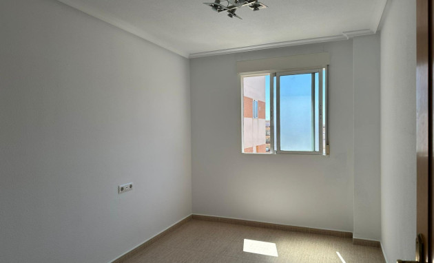 Herverkoop - Apartment - Torrevieja - Centro