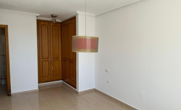 Herverkoop - Apartment - Torrevieja - Centro
