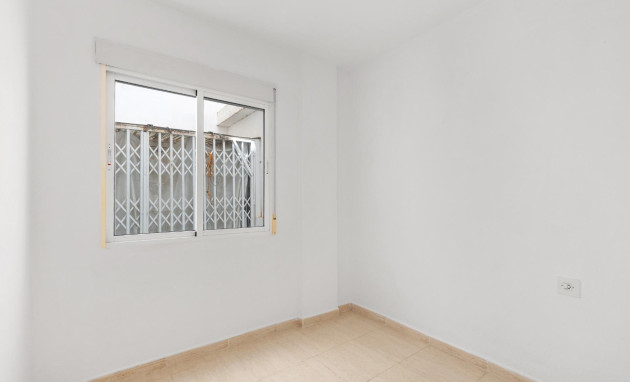 Revente - Apartment - Torrevieja - Puerto Deportivo