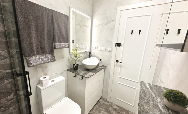 Herverkoop - Apartment - Torrevieja - El Chaparral