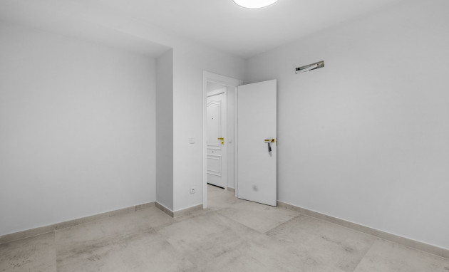 Reventa - Apartment - Torrevieja - Playa Acequion