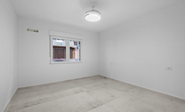 Reventa - Apartment - Torrevieja - Playa Acequion