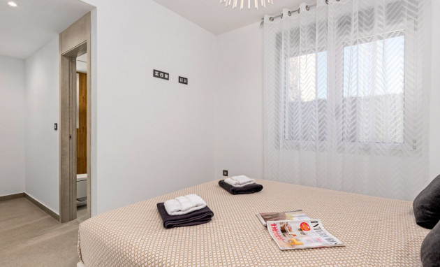Herverkoop - Detached Villa - Guardamar del Segura - El Raso
