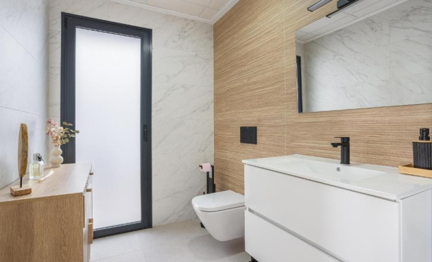 Resale - Detached Villa - Dolores