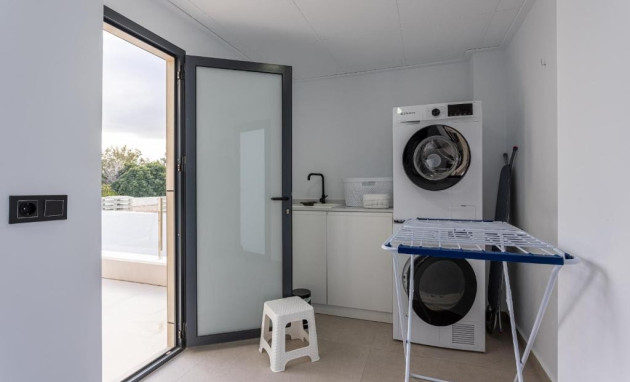 Resale - Detached Villa - Dolores