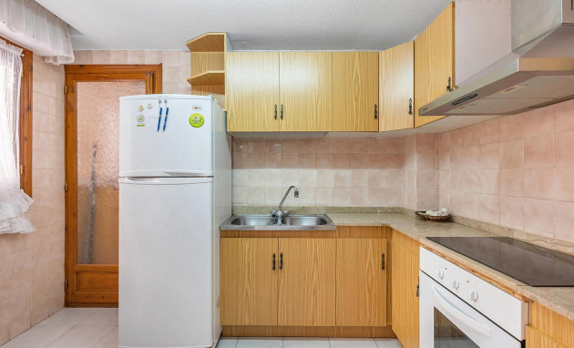 Herverkoop - Apartment - Torrevieja - Estacion de autobuses