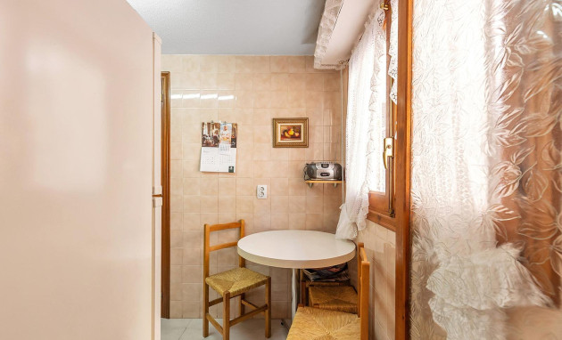 Herverkoop - Apartment - Torrevieja - Estacion de autobuses
