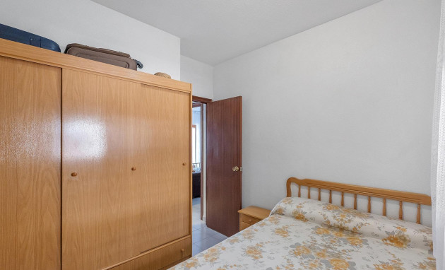Herverkoop - Apartment - Torrevieja - Estacion de autobuses
