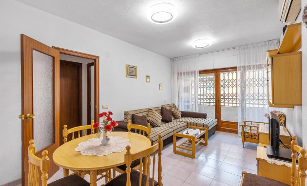 Herverkoop - Apartment - Torrevieja - Estacion de autobuses