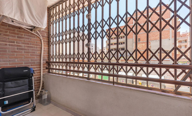 Herverkoop - Apartment - Torrevieja - Estacion de autobuses
