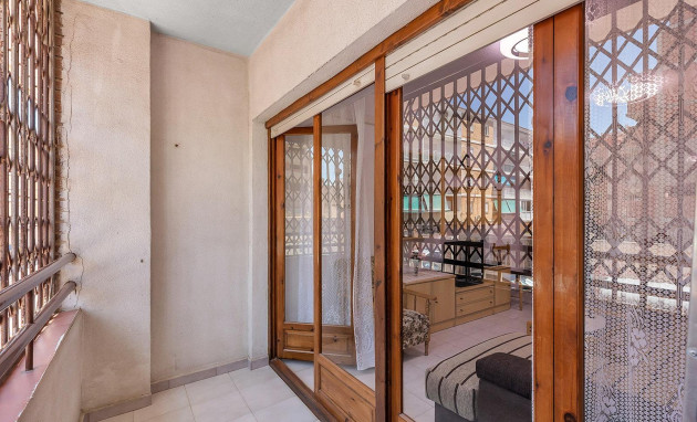 Herverkoop - Apartment - Torrevieja - Estacion de autobuses