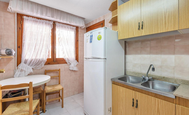 Herverkoop - Apartment - Torrevieja - Estacion de autobuses
