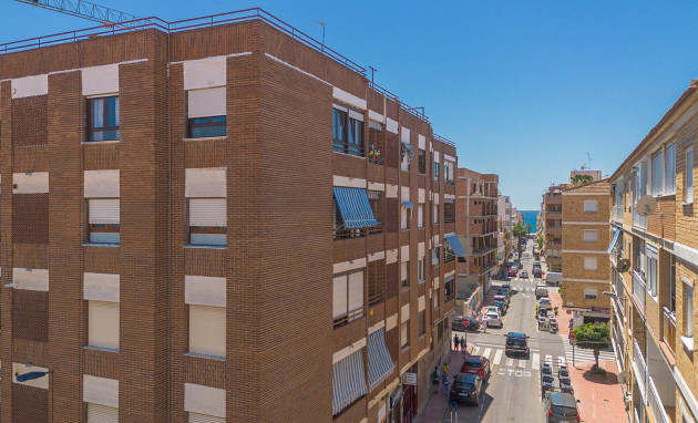 Herverkoop - Apartment - Torrevieja - Estacion de autobuses
