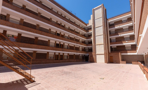 Herverkoop - Apartment - Torrevieja - Estacion de autobuses