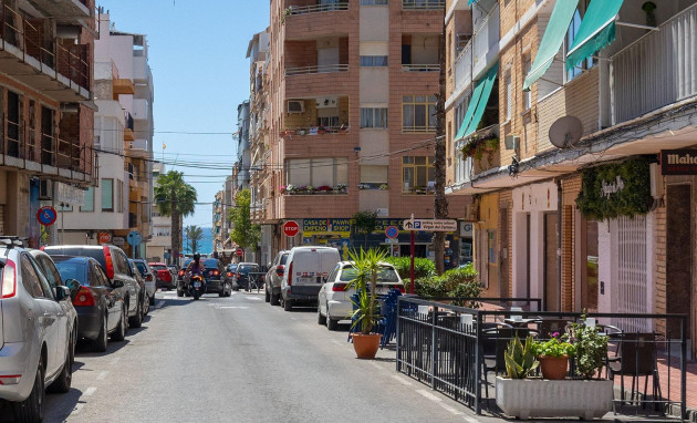 Herverkoop - Apartment - Torrevieja - Estacion de autobuses