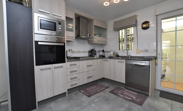 Herverkoop - Detached Villa - Orihuela Costa - Los Dolses