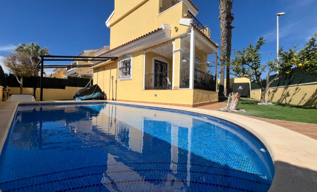 Herverkoop - Detached Villa - Orihuela Costa - Los Dolses