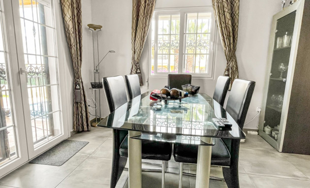 Herverkoop - Detached Villa - Orihuela Costa - Los Dolses
