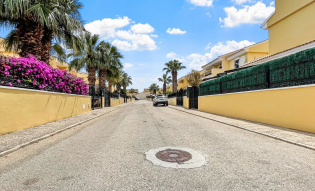 Herverkoop - Detached Villa - Orihuela Costa - Los Dolses