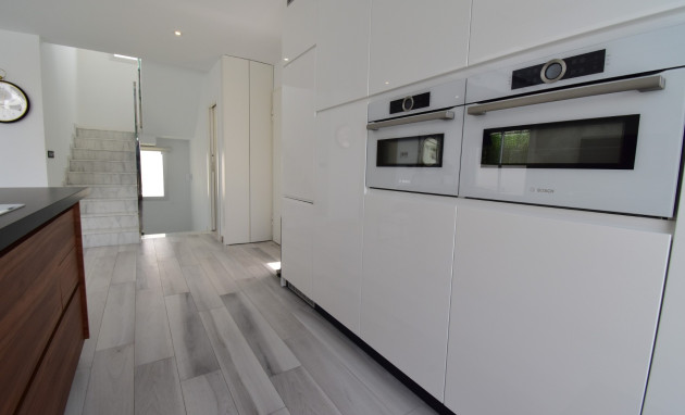 Herverkoop - Detached Villa - Orihuela Costa - Lomas de Cabo Roig