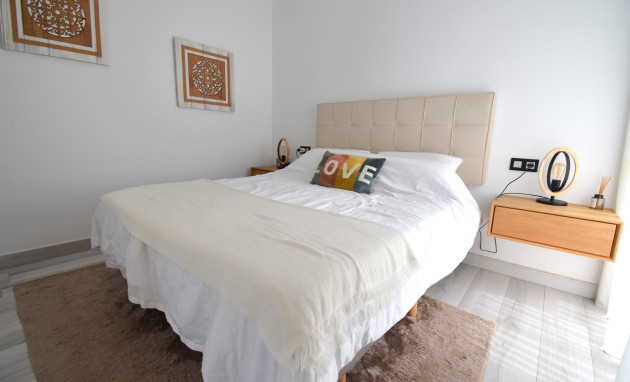 Herverkoop - Detached Villa - Orihuela Costa - Lomas de Cabo Roig