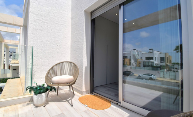 Herverkoop - Detached Villa - Orihuela Costa - Lomas de Cabo Roig