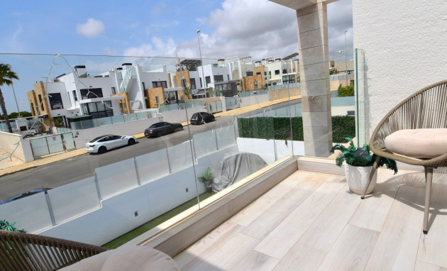 Herverkoop - Detached Villa - Orihuela Costa - Lomas de Cabo Roig