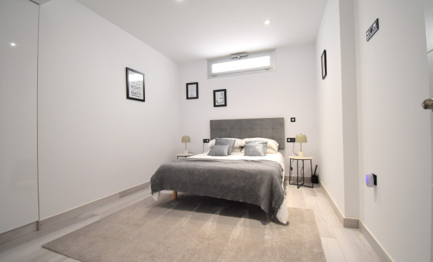Herverkoop - Detached Villa - Orihuela Costa - Lomas de Cabo Roig