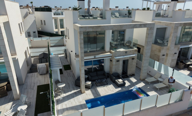 Herverkoop - Detached Villa - Orihuela Costa - Lomas de Cabo Roig