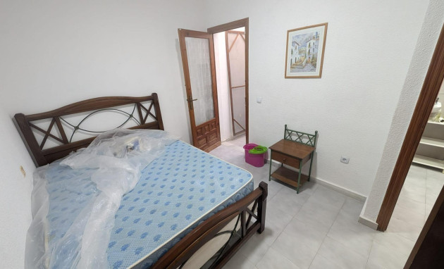 Herverkoop - Bungalow - Gelijkvloers - Torrevieja - La Siesta - El Salado - Torreta