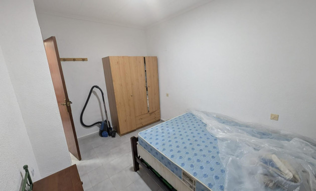 Herverkoop - Bungalow - Gelijkvloers - Torrevieja - La Siesta - El Salado - Torreta