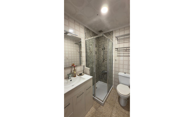 Herverkoop - Bungalow - Gelijkvloers - Torrevieja - La Siesta - El Salado - Torreta