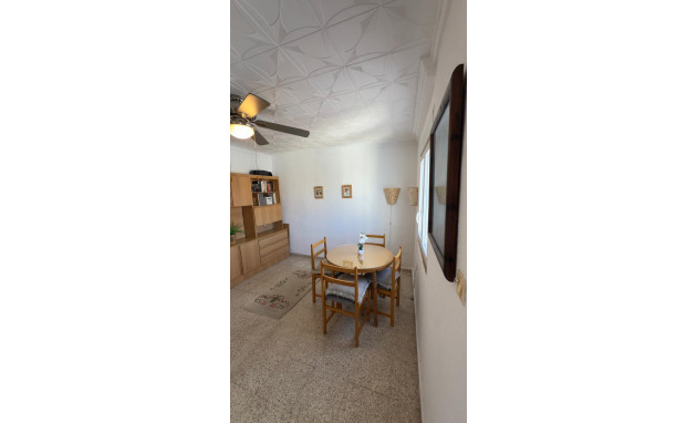 Herverkoop - Bungalow - Gelijkvloers - Torrevieja - La Siesta - El Salado - Torreta