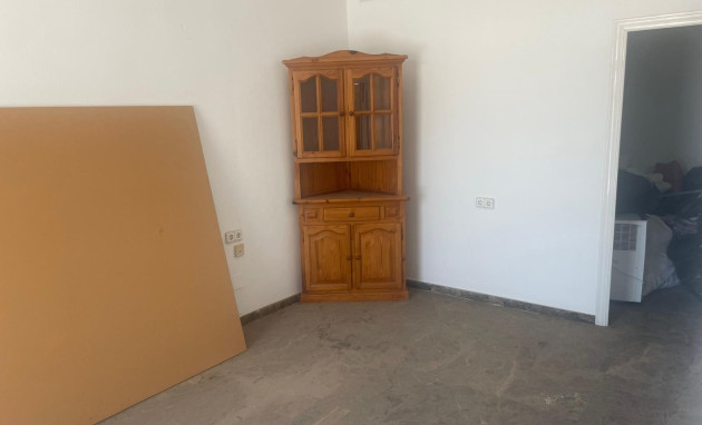 Herverkoop - Reclame - La Mata