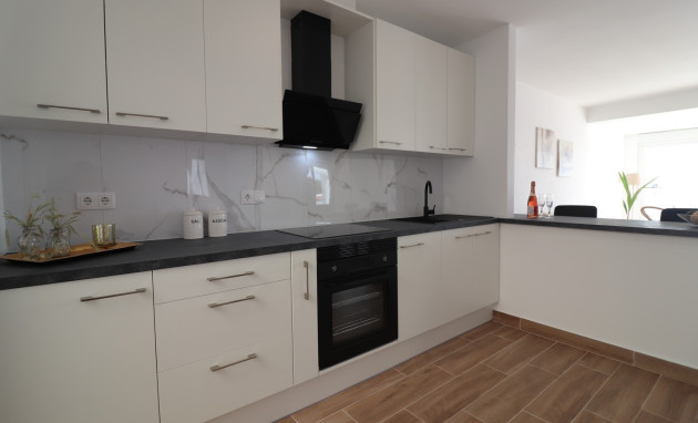 Resale - Bungalow - Groundfloor - Ciudad Quesada - Altos de Quesada