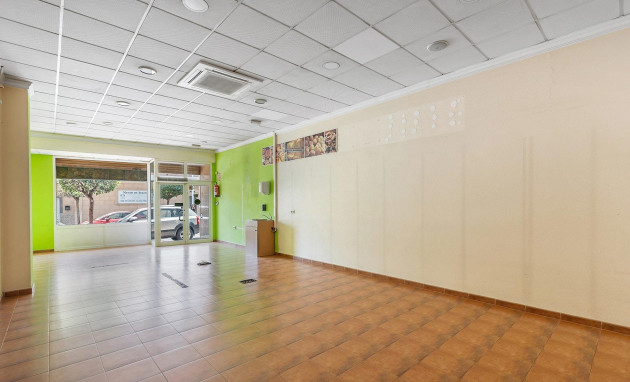 Reventa - Comercial - Torrevieja - Centro