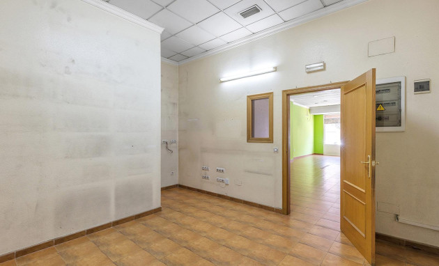 Reventa - Comercial - Torrevieja - Centro