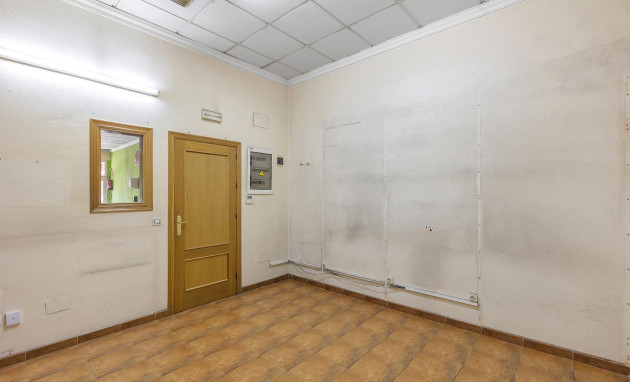 Reventa - Comercial - Torrevieja - Centro
